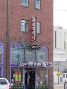 Morris Burner Hotel